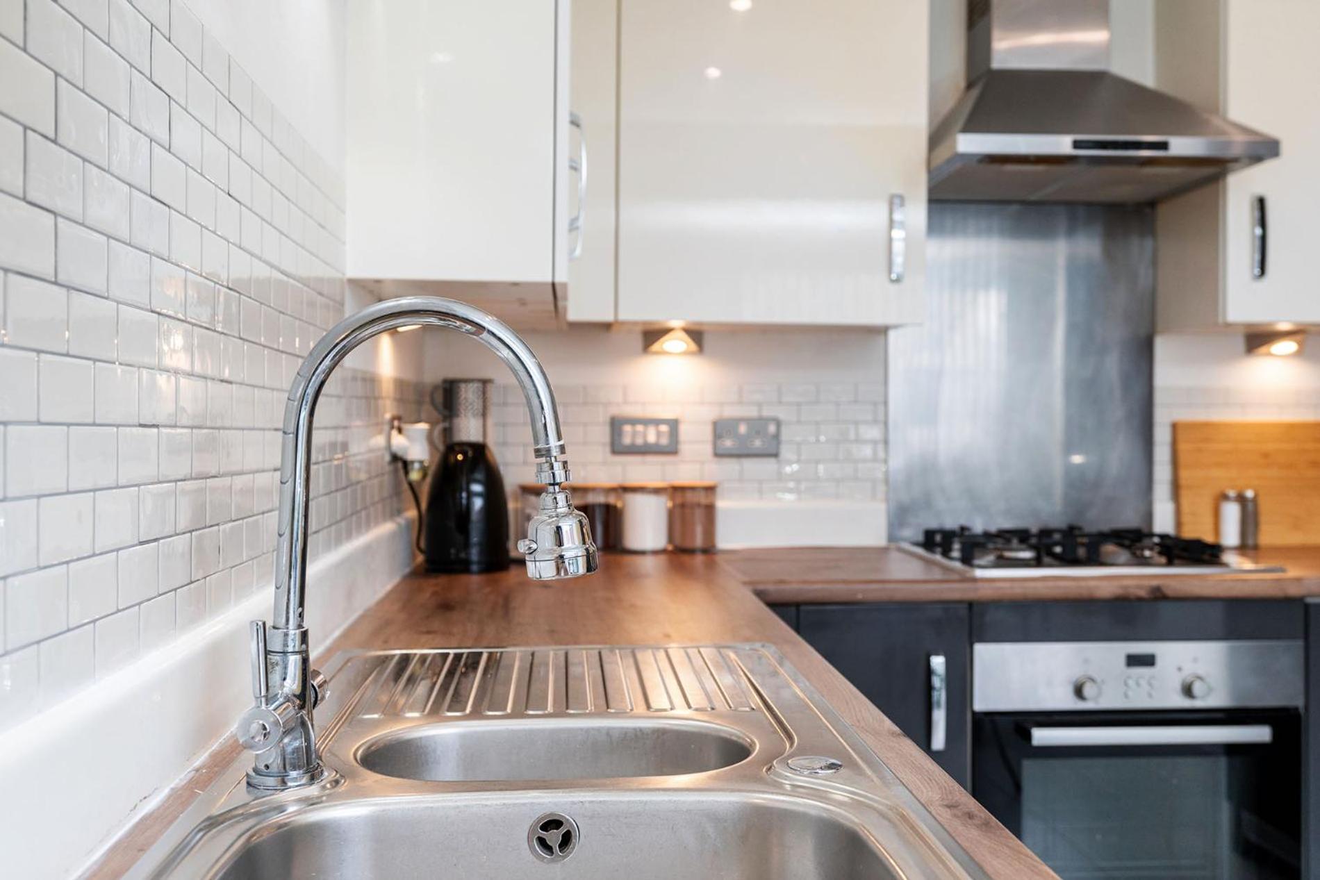 6 Guests - 3 Bedrooms - Free Wi-Fi - Manchester Exterior photo