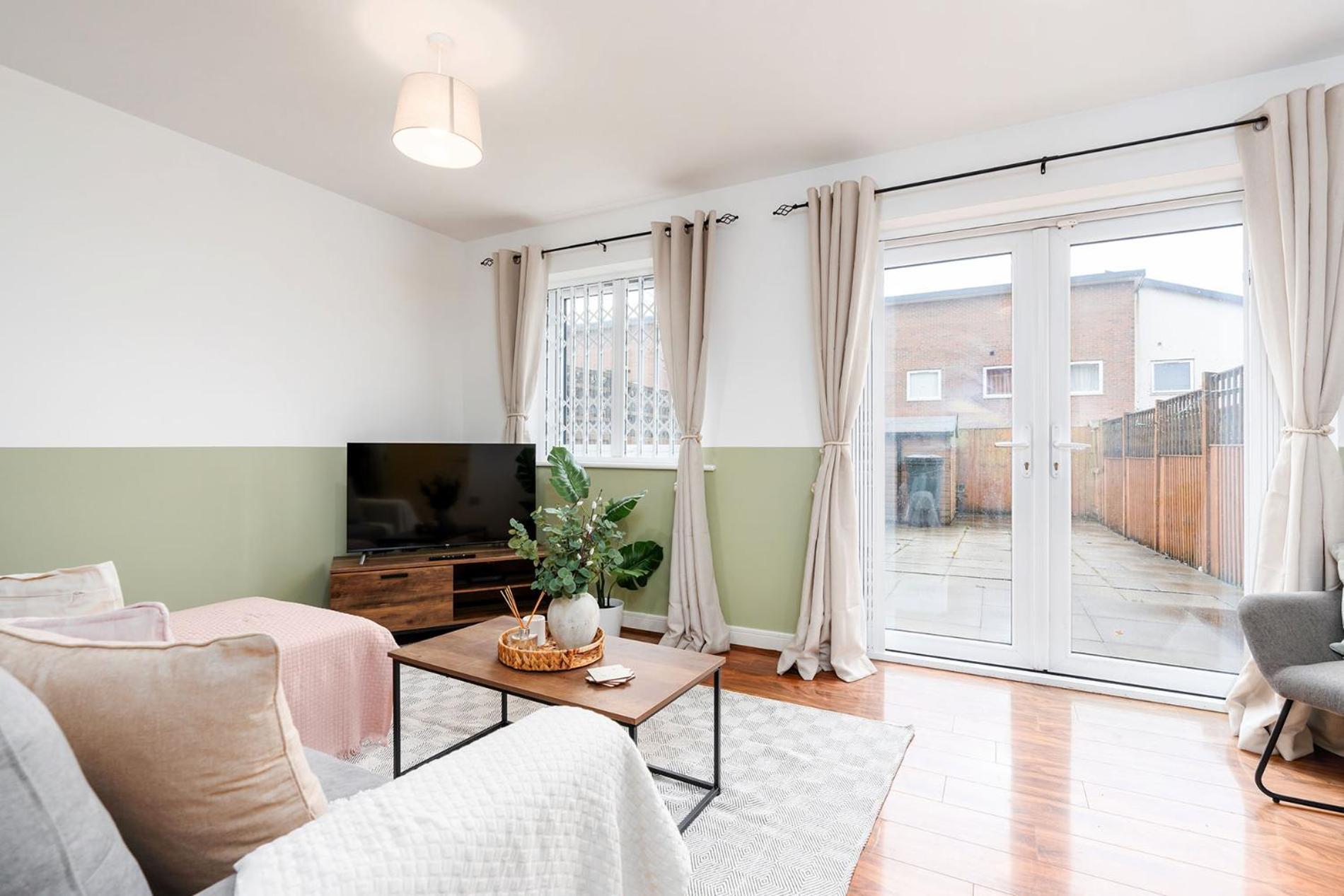 6 Guests - 3 Bedrooms - Free Wi-Fi - Manchester Exterior photo
